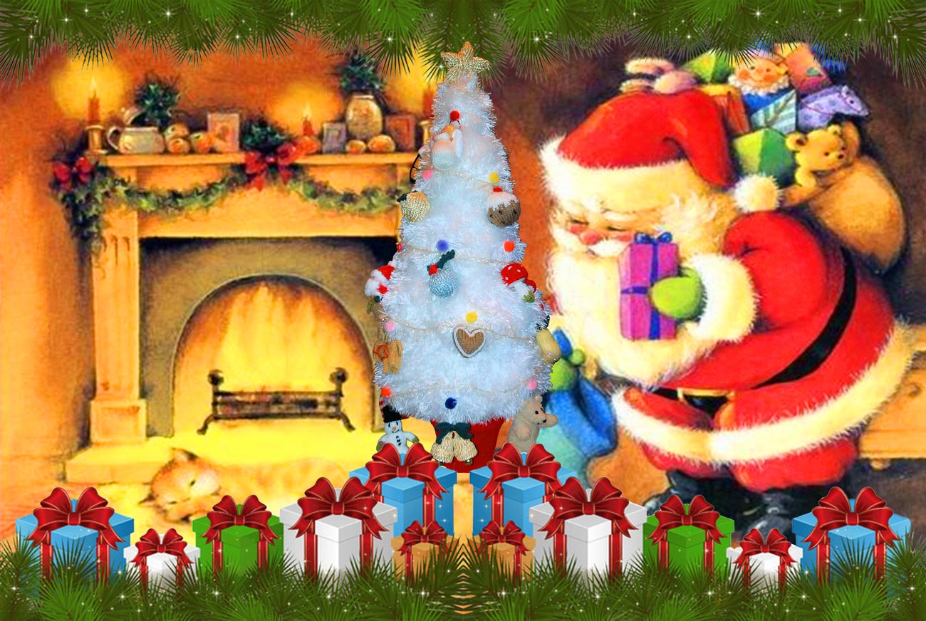 Le sapin de Noël enneigé et ses décorations